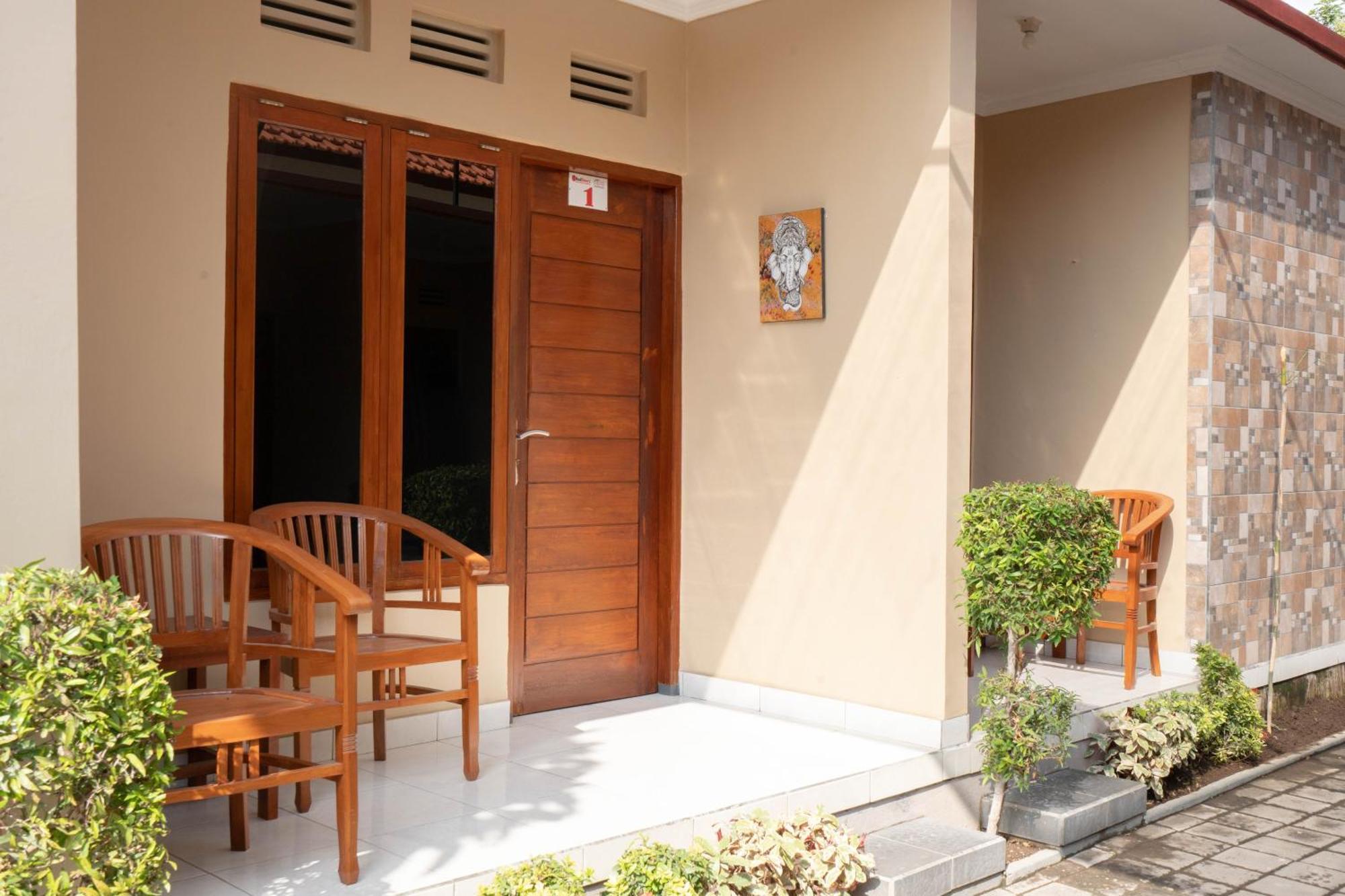 Hotel Reddoorz Near Buleleng Harbour 2 Singaraja Exteriér fotografie