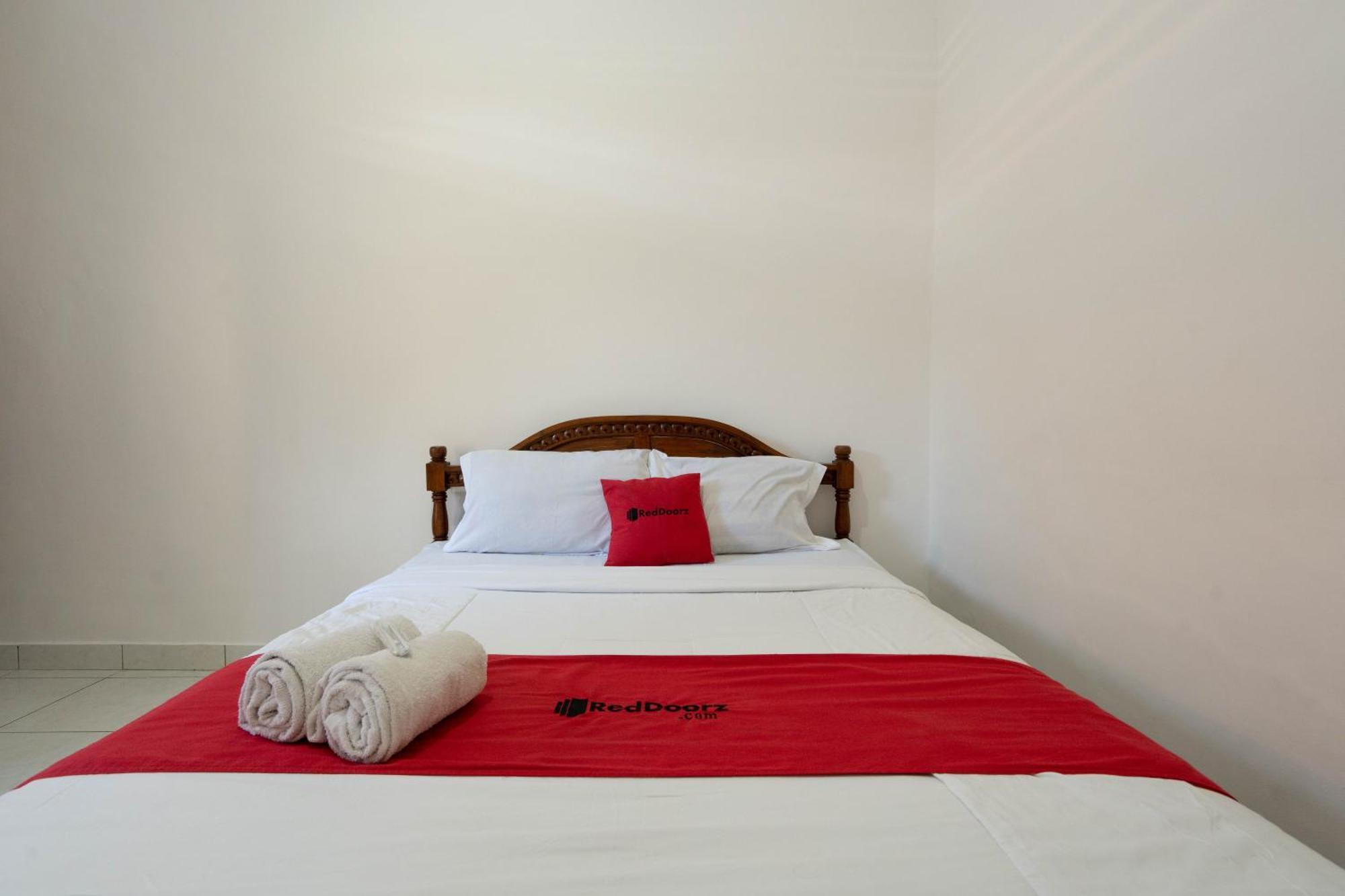 Hotel Reddoorz Near Buleleng Harbour 2 Singaraja Exteriér fotografie