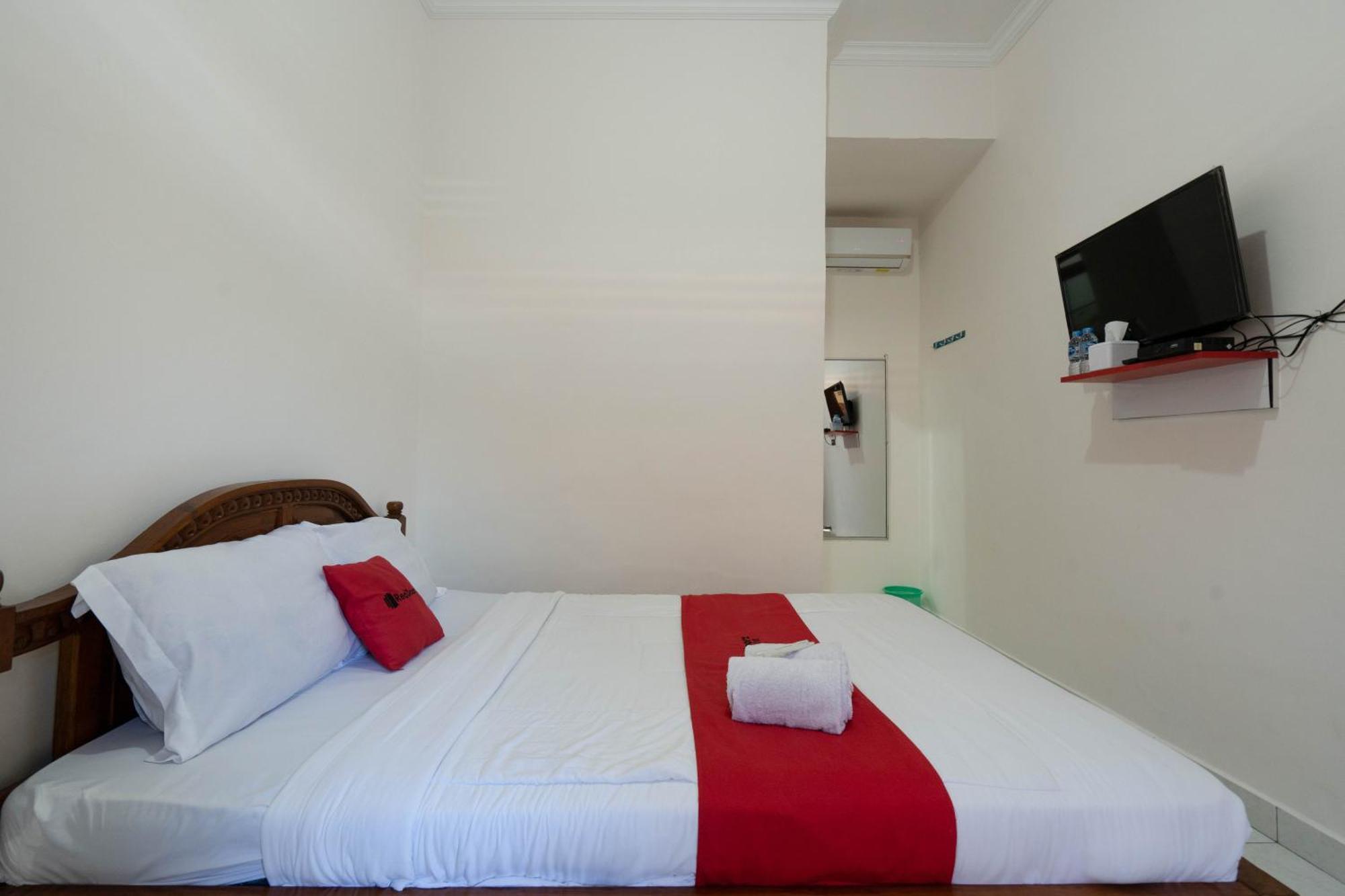 Hotel Reddoorz Near Buleleng Harbour 2 Singaraja Exteriér fotografie