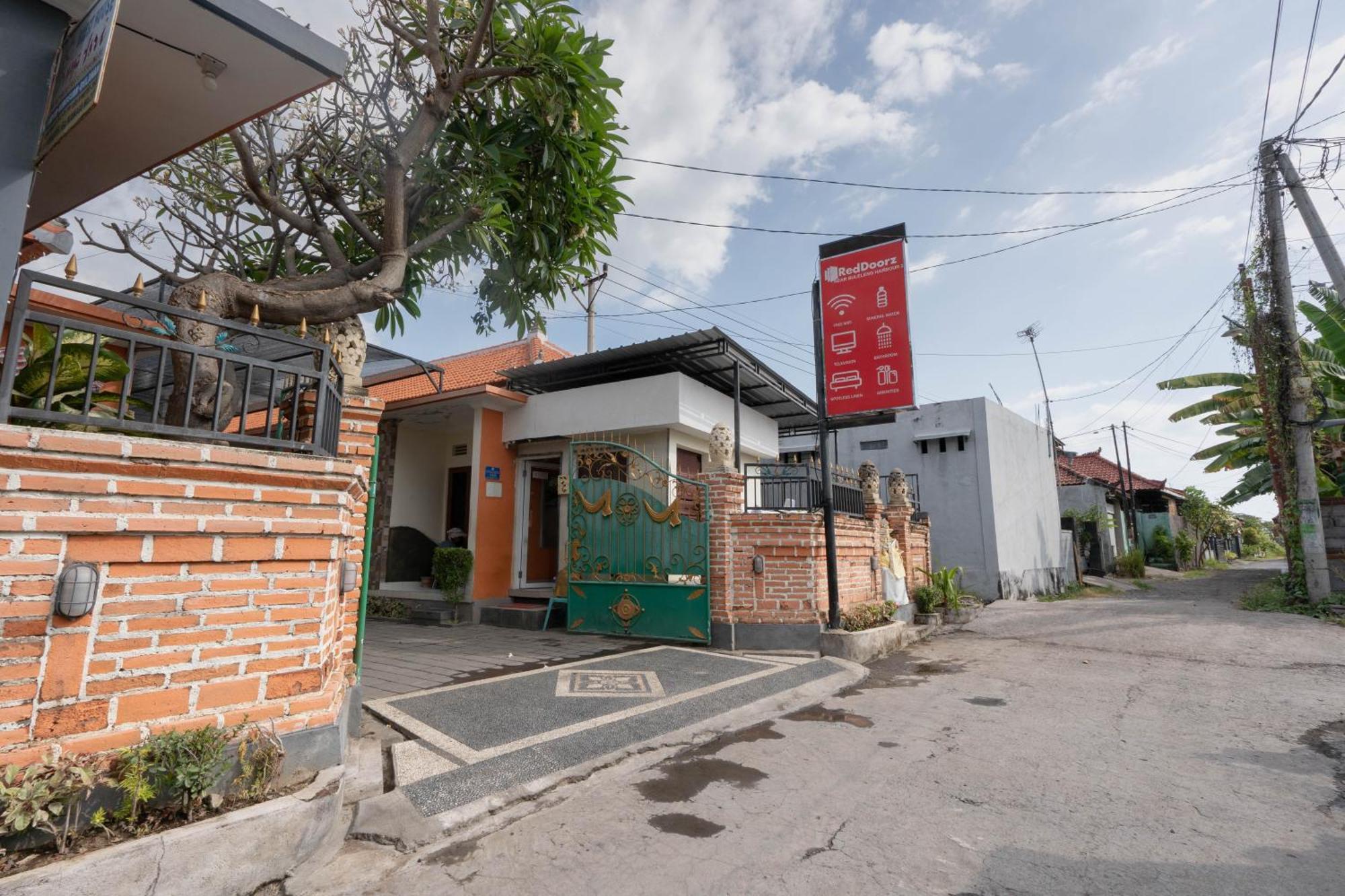 Hotel Reddoorz Near Buleleng Harbour 2 Singaraja Exteriér fotografie